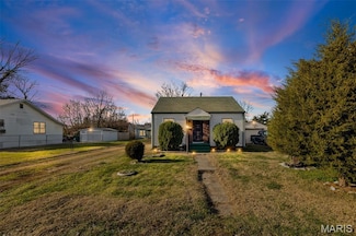839 N 82nd St, East Saint Louis, IL 62203