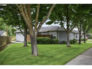 3015 Merriman Rd Unit 2, Medford, OR 97501