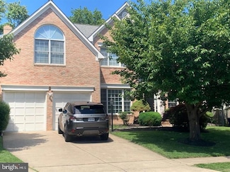 8186 Madrillon Oaks Ct, Vienna, VA 22182