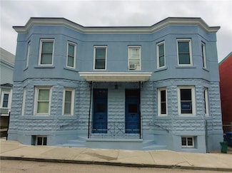 3 Bull St Unit 1, Newport, RI 02840