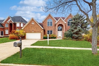 6724 Lakeview Ct, Woodridge, IL 60517