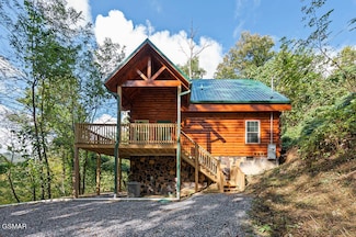 833 Park Dr, Gatlinburg, TN 37738