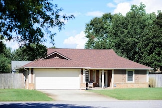 3876 Mariners Dr, Gulf Breeze, FL 32563
