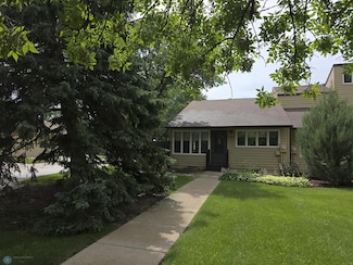 2525 W Country Club Dr S Unit 6, Fargo, ND 58103
