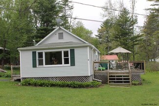 113 Ryder Rd, Broadalbin, NY 12025