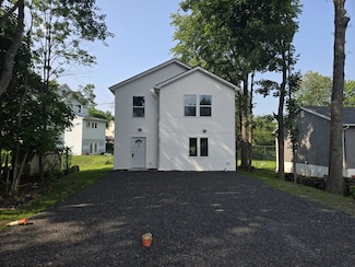 26 Mckinley Ave, Walden, NY 12586