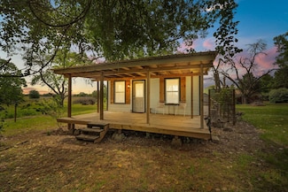 10843 Us Highway 90 W, Harwood, TX 78632