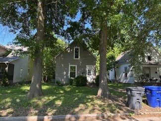 1716 S Ohio Ave, Sedalia, MO 65301