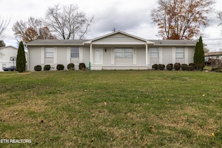 2601 Shropshire Blvd, Powell, TN 37849