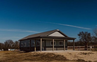 1690 A Nevada Rd, Iola, KS 66749