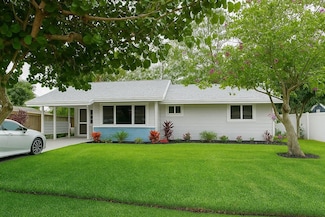 2722 Nancy St, Sarasota, FL 34237