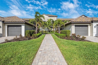 5674 Palmer Cir Unit 203, Bradenton, FL 34211
