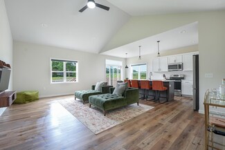 5824 Divine St, Madison, WI 53718