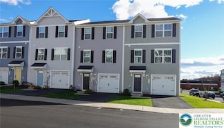 2132 Cross Country Rd, Northampton, PA 18067