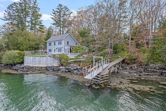 27 S Dyers Cove Rd, Harpswell, ME 04079