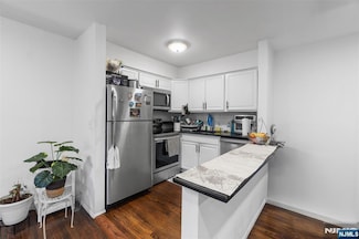 384 Terhune St Unit 7, Teaneck, NJ 07666