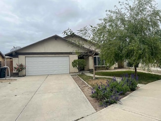 2372 Palmdale Cir, Hemet, CA 92545
