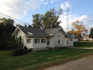 8224 E Laughlin St, Dugger, IN 47848