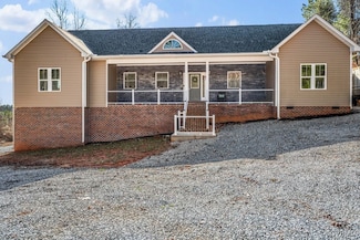 19466 Boydton Plank Rd, Warfield, VA 23889