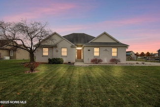 5883 Shawnee Ave, Walbridge, OH 43465