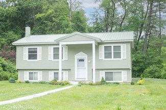 39 Carriage Hill Rd, Brattleboro, VT 05301