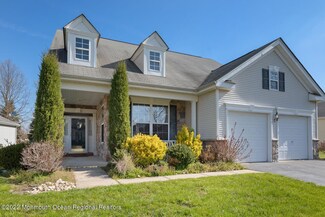 8 Georgetown Ct, Allentown, NJ 08501