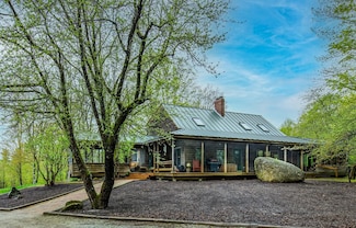 186 Iron Kettle Rd, Warner, NH 03278