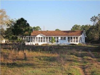 957 Us Highway 98, Eastpoint, FL 32328