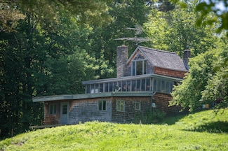 340 Melendy Hill Rd, Londonderry, VT 05155