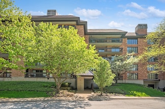 3851 Mission Hills Rd Unit 409, Northbrook, IL 60062