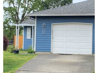 404 SE 34th Cir, Troutdale, OR 97060