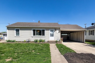 215 S Jones Ave, Maquoketa, IA 52060
