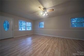1935 Powell Ave, Lancaster, SC 29720