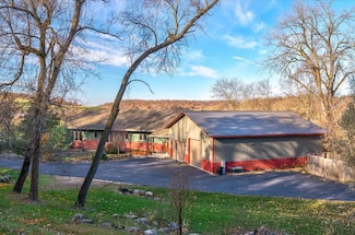 8044 Lueth Rd, Sauk City, WI 53583