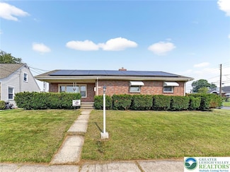 1852 Lincoln St, Bethlehem, PA 18017