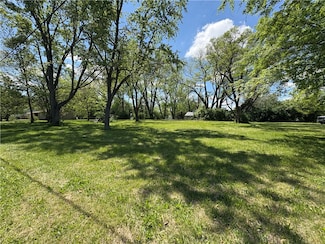 2127 Riedel Ave, Decatur, IL 62526