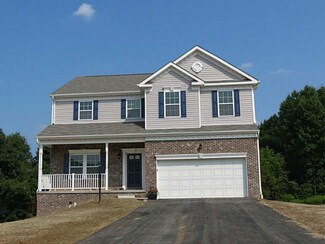 143 Naughton Cir, Evans City, PA 16033