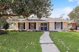 301 Schlief Dr, Belle Chasse, LA 70037
