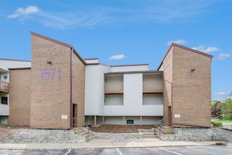 1571 W Pond Dr Unit 22, Okemos, MI 48864