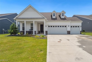 23761 St Andrews Dr, Columbia Station, OH 44028