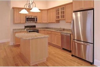 206 Elliot St Unit 1, Newton, MA 02464