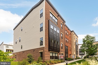 7458 Backett Wood Terrace Unit 401, McLean, VA 22102