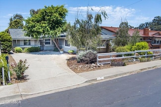 1729 Berkeley Dr, Lompoc, CA 93436