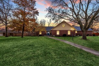 5 Sycamore Ct, Newton, KS 67114