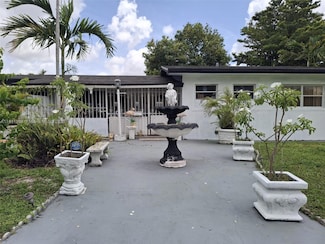 551 W 65th Dr, Hialeah, FL 33012