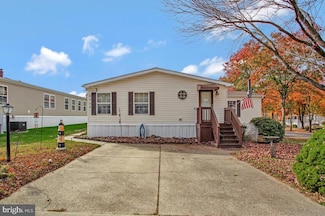 8020 Fair Breeze Dr, Severn, MD 21144