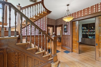 216 Summit Ave, Center City, MN 55012