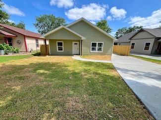1317 E Tucker St, Fort Worth, TX 76104