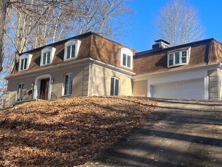 1437 Hinkle Lake Rd, Bridgeport, WV 26330