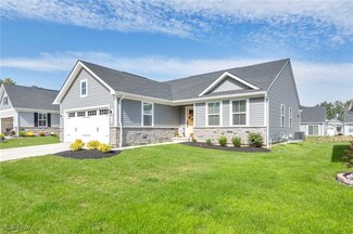 166 Eagle Cir, Amherst, OH 44001